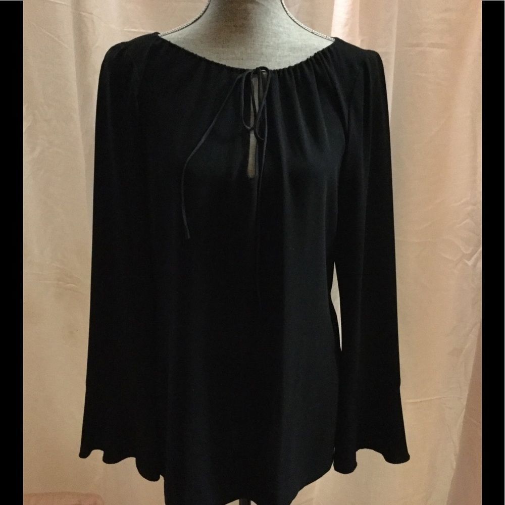 Tahari top sz 14 bell sleeves, side zip  EUC